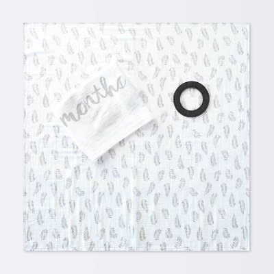 Muslin Blanket And Frame Set - Cloud Island™ - Image 2